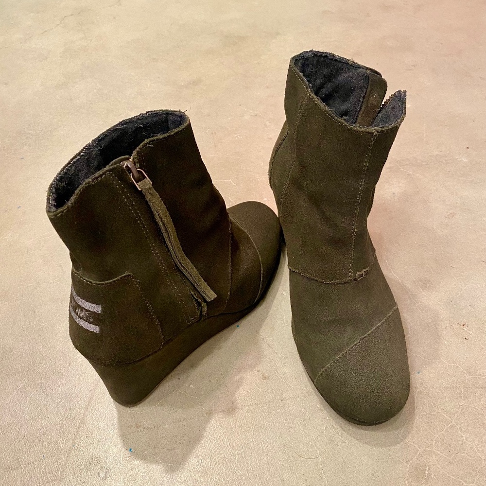 Toms Ankle Wedge bootie